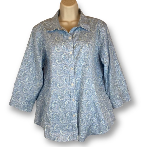 L.L. Bean Tops - L.L. Bean Wrinkle Resist Button up Women’s Blouse Shirt Size Large Paisley